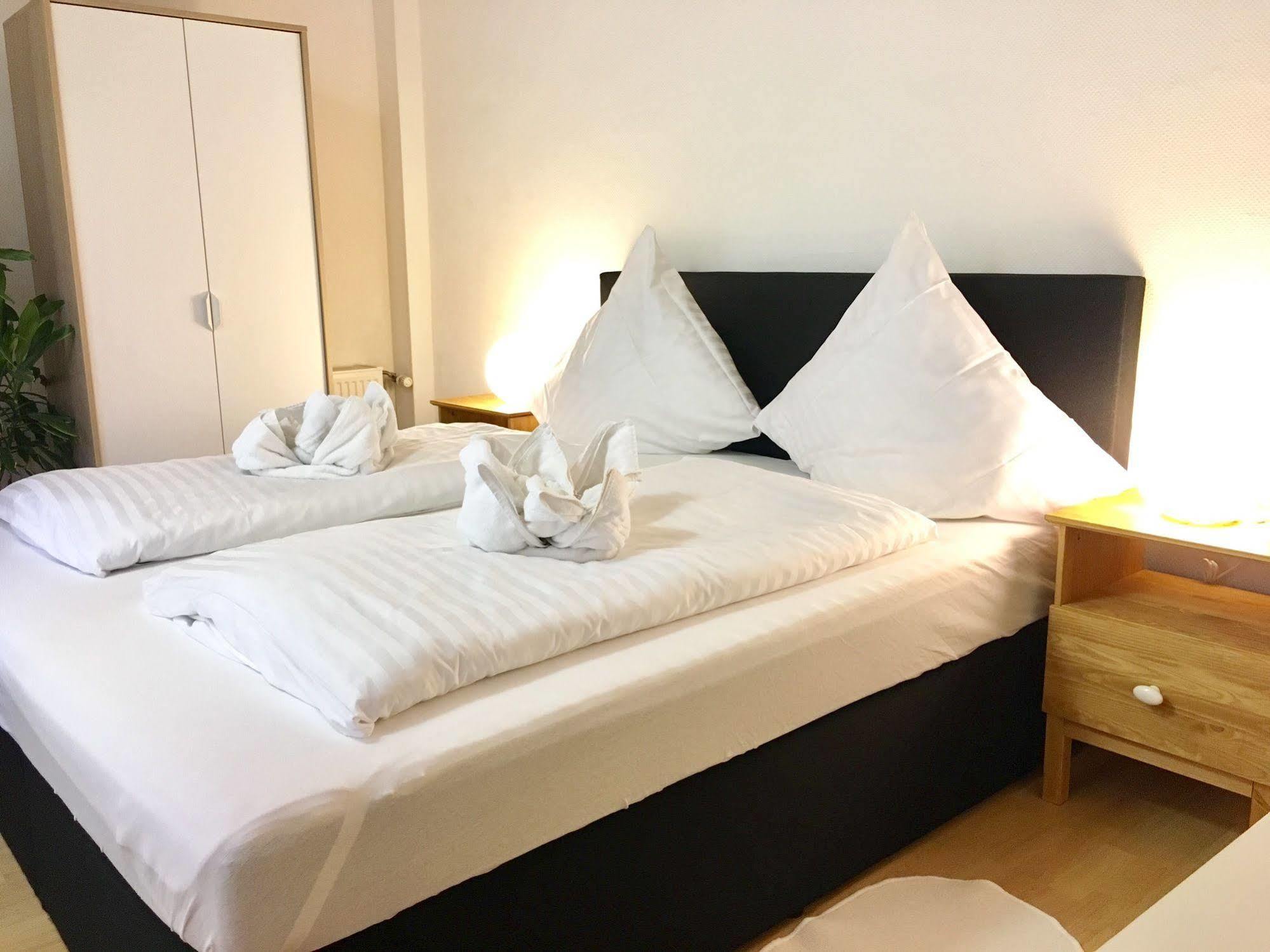 City Hotel Diez ดีซ ภายนอก รูปภาพ