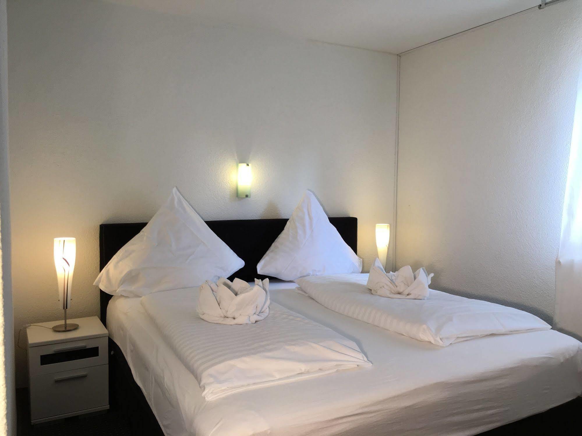 City Hotel Diez ดีซ ภายนอก รูปภาพ